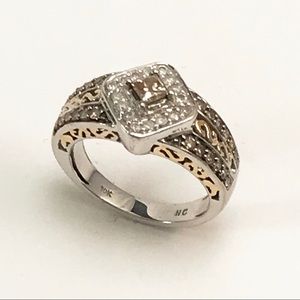 Two toned 10kt Gold Ring Sz 7